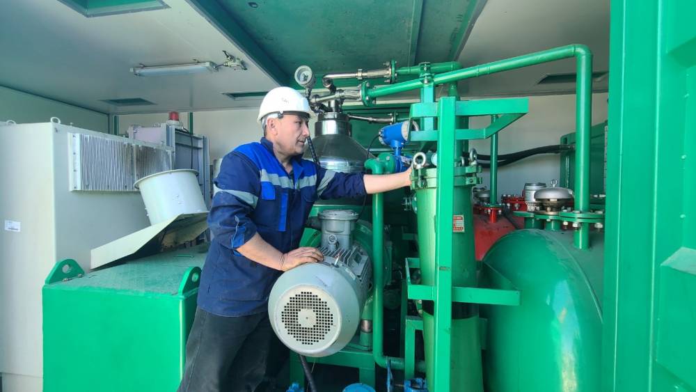 На ФНПЗ введена в эксплуатацию единственная на сегодня в Узбекистане промышленная установка по переработке нефтяных шламов